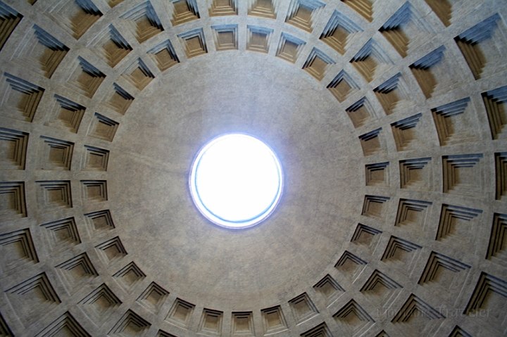 IMG_2766.jpg - Inside the Pantheon