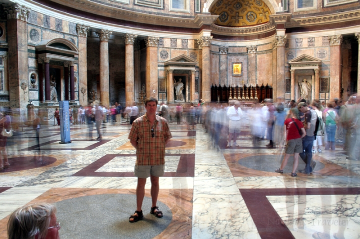 IMG_2785.jpg - A buzz of activity inside Pantheon