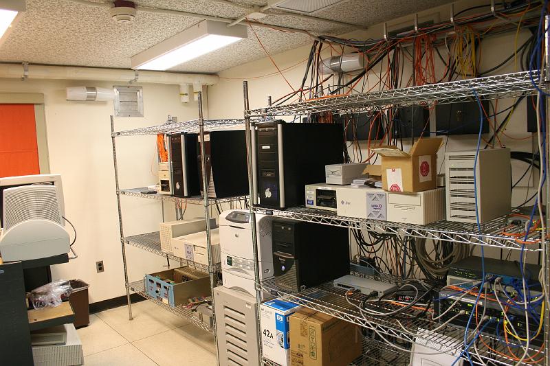 IMG_9567.JPG - The computer room? Was this it? We figure there are more PCs somewhere else.
