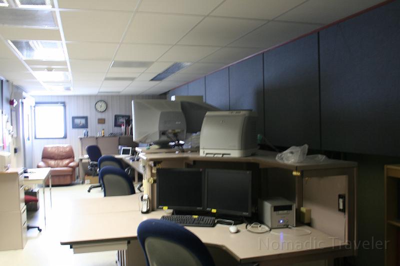 IMG_9600.JPG - The computer room.