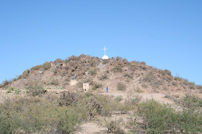 IMG_9910.JPG - We didn't bother hiking up there.